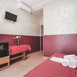 Pensión Vertex Homes